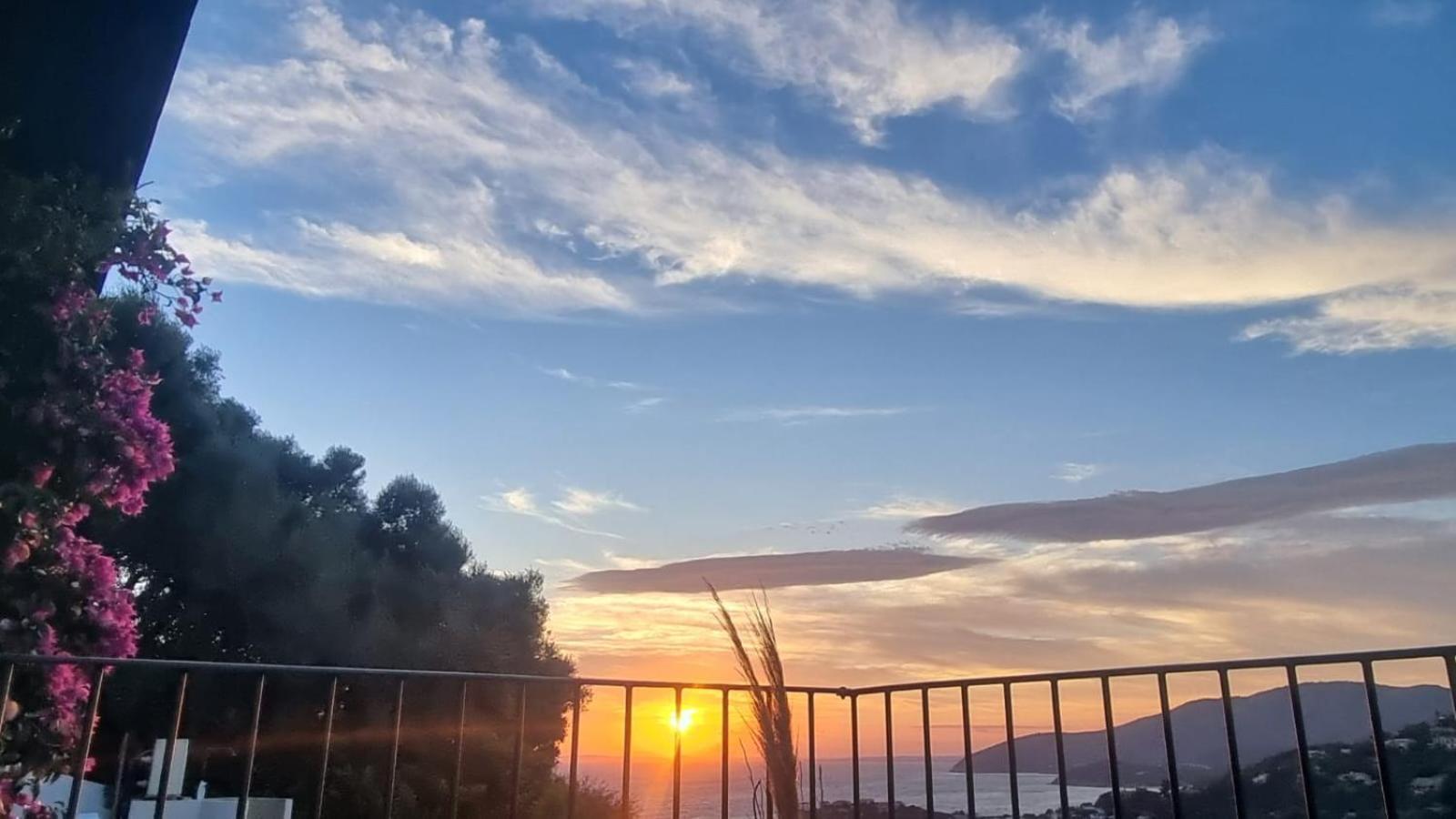 Villetta With Heated Pool And Panoramic View Torre delle Stelle Esterno foto